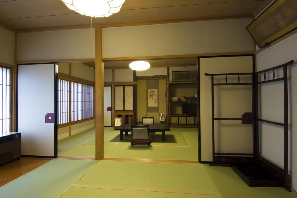 Ekinariya Ryokan Kusatsu  Ruang foto