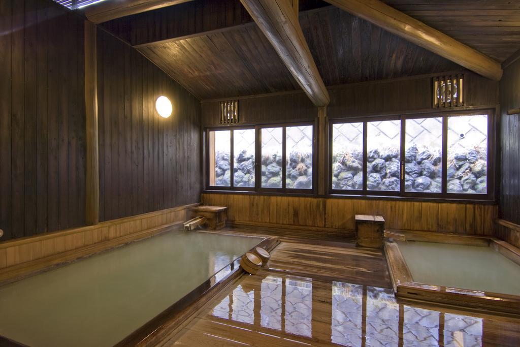 Ekinariya Ryokan Kusatsu  Bagian luar foto