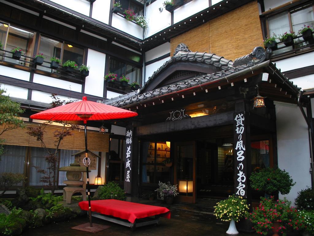 Ekinariya Ryokan Kusatsu  Bagian luar foto