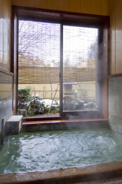 Ekinariya Ryokan Kusatsu  Bagian luar foto
