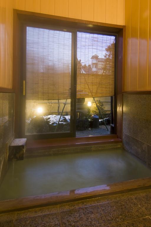 Ekinariya Ryokan Kusatsu  Bagian luar foto